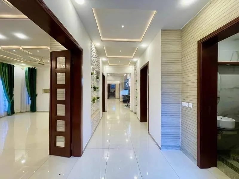 Elegant 1 Kanal House Available for Sale in DHA I_R