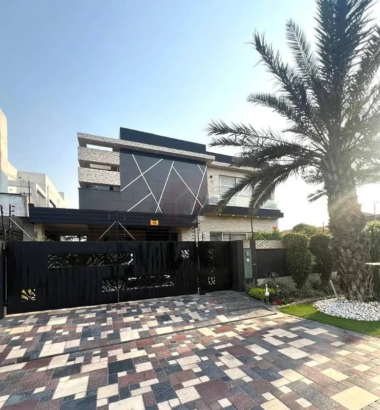 One Kanal Designer Bungalow for Sale in DHA Lahore