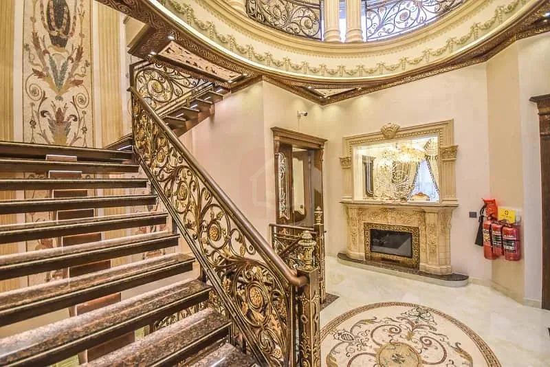 Exquisite 10 Marla Spanish Style Villa Available for Sale