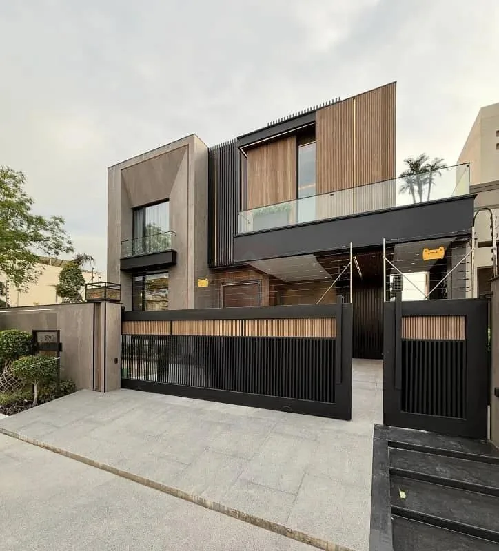 Stunning One Kanal Ultra-Modern Bungalow with Full Basement in DHA Lahore