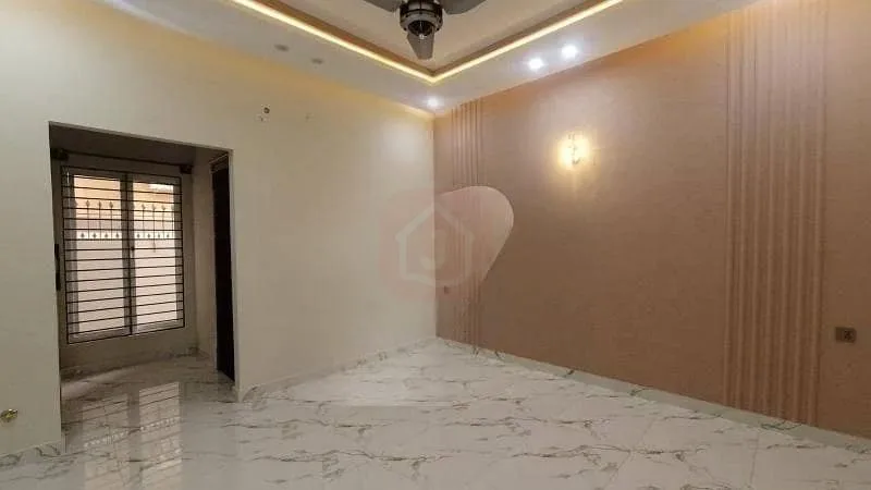10 Marla House Available for PKR 54,500,000