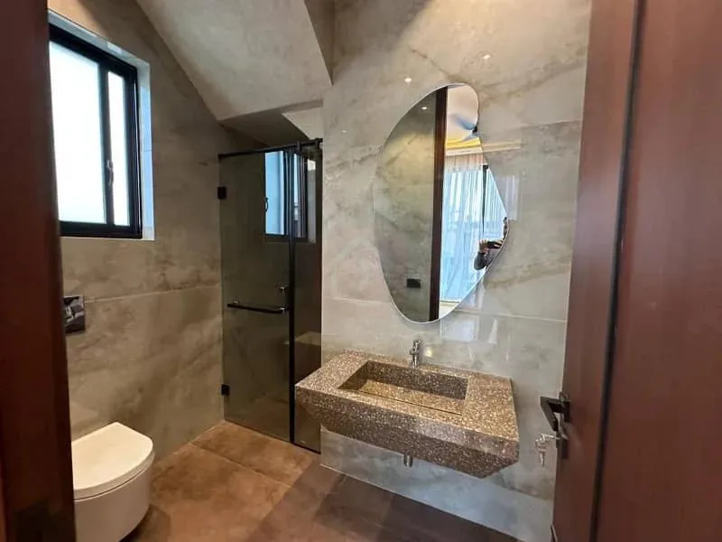 Stunning 5 Marla Home with Grand Lobby Near Doll Men Mall