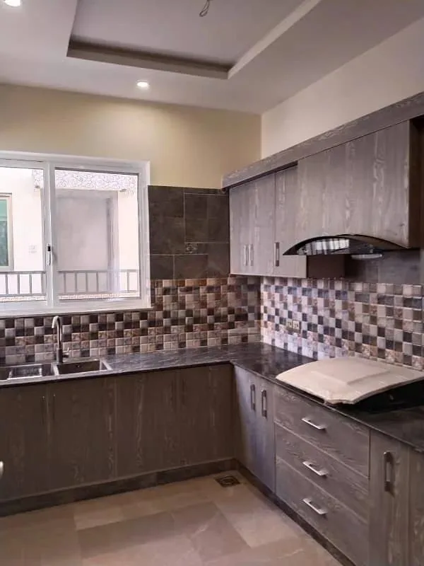 10 Marla House Available for Sale in Sector C1, Bahria Enclave Islamabad