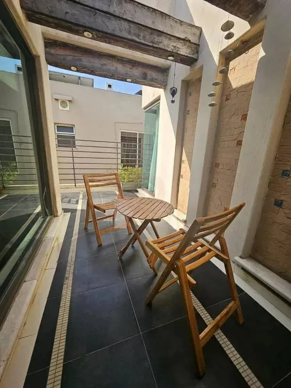 Modern One Kanal Bungalow with 5 Bedrooms and Lift in DHA Lahore