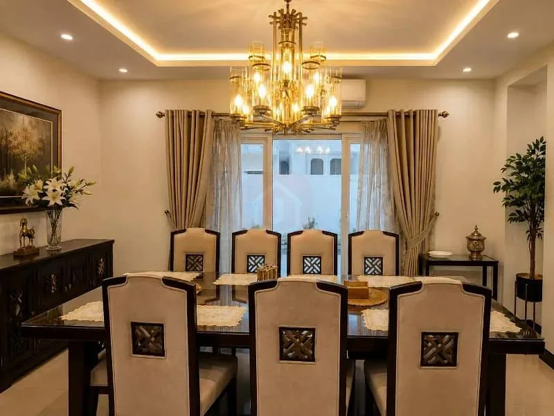 Elegant 666 SQYD House Available for Sale in F-8