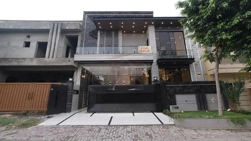 10 Marla Home Available in Top City 1