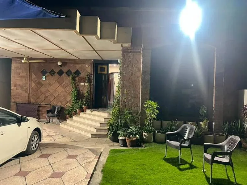 One Kanal Modern Bungalow for Sale in DHA Lahore