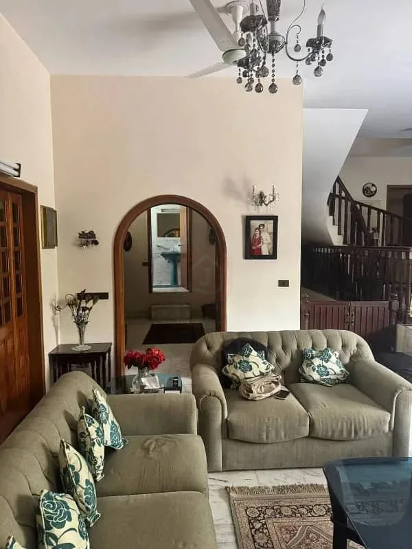 Beautiful 2 Kanal Basement Bungalow for Sale in DHA Lahore