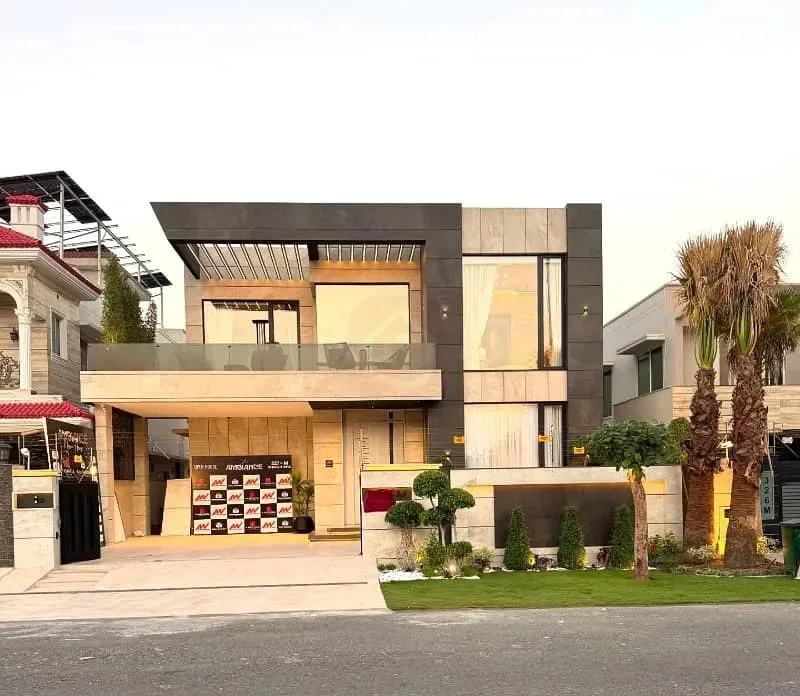 One Kanal Luxury Bungalow With Basement & Pool For Sale in DHA Lahore