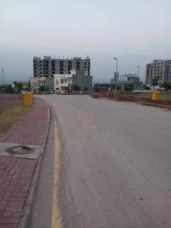 8 Marla Residential Plot Available in Sector F1, Bahria Enclave Islamabad | All Charges Cleared