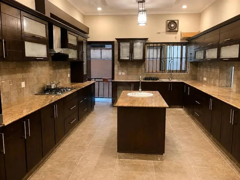 Attention Investors! 2 Kanal House Available for Sale