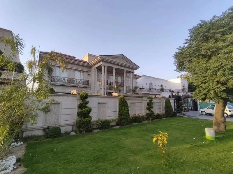 Elegant 2 Kanal Spanish-Style Bungalow with Basement and Pool in DHA Lahore