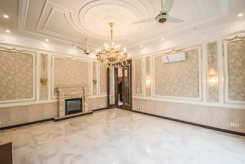 1 Kanal Contemporary Villa Available Near Carrefour in DHA