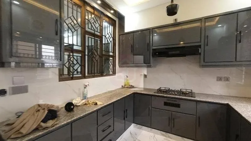 10 Marla House Available for PKR 54,500,000