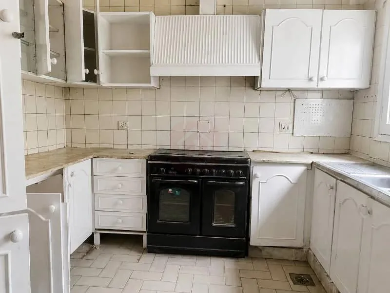 House for Sale in F-7/2 Islamabad, 80x120