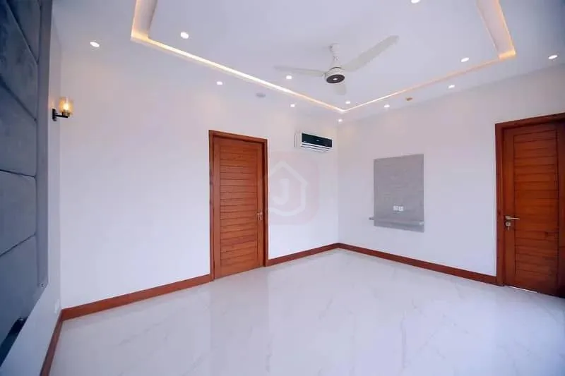 Luxury One Kanal Bungalow with Full Basement Home Theater for Sale
