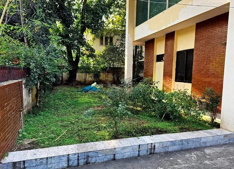 Corner House for Sale in G-6 Islamabad