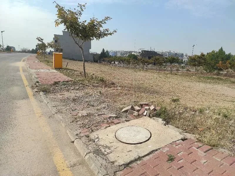 8 Marla Residential Plot Available in Sector J, Bahria Enclave Islamabad - Street 11