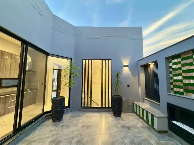 Exquisite 10 Marla Designer Villa Available in DHA Phase 6