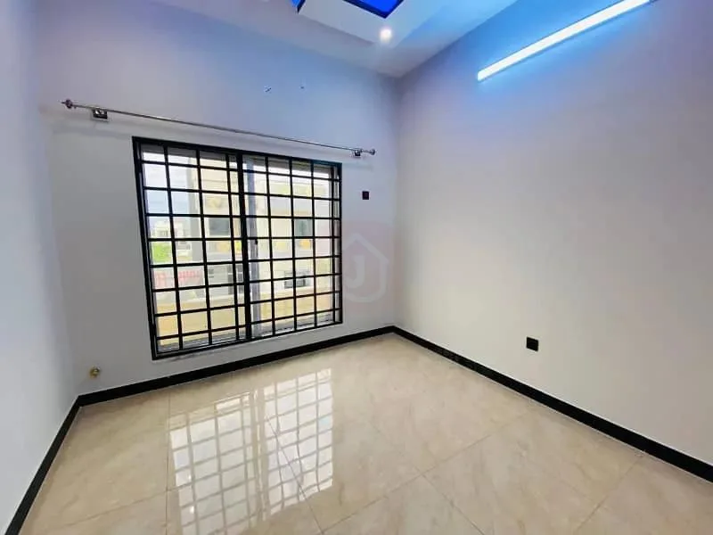 Sophisticated 5 Marla Luxury Designer Home in DHA Phase 5 (Sector F), Islamabad