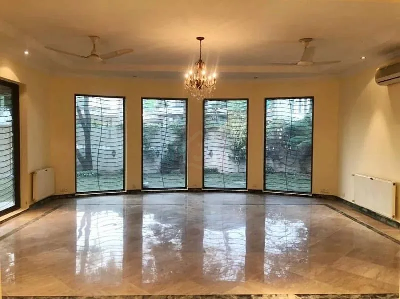 Corner House with Full Basement for Sale in F-7
