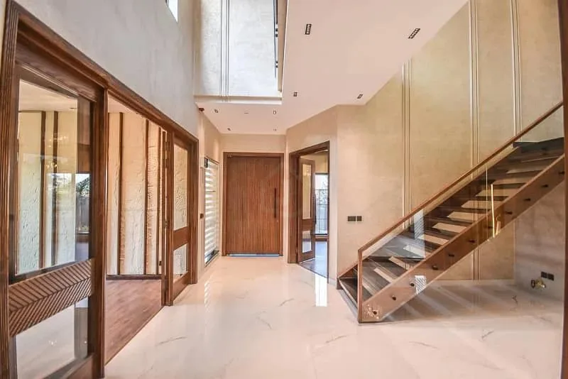 10 Marla Newly Built House in Prime Location Close to Park and Airport