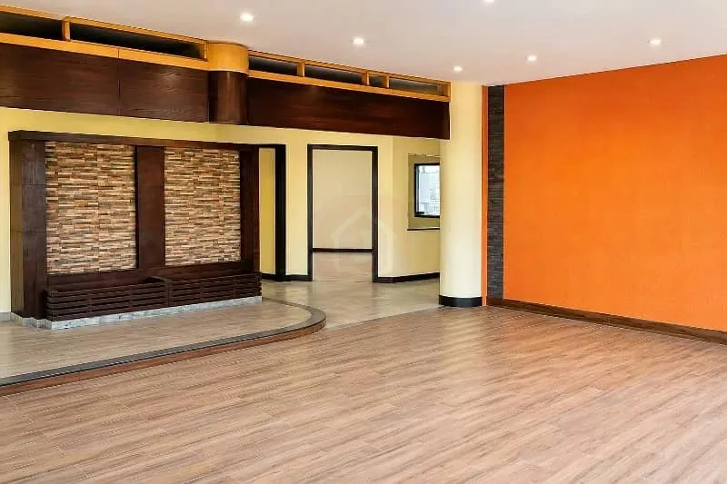 Prime Executive Office Available for Rent