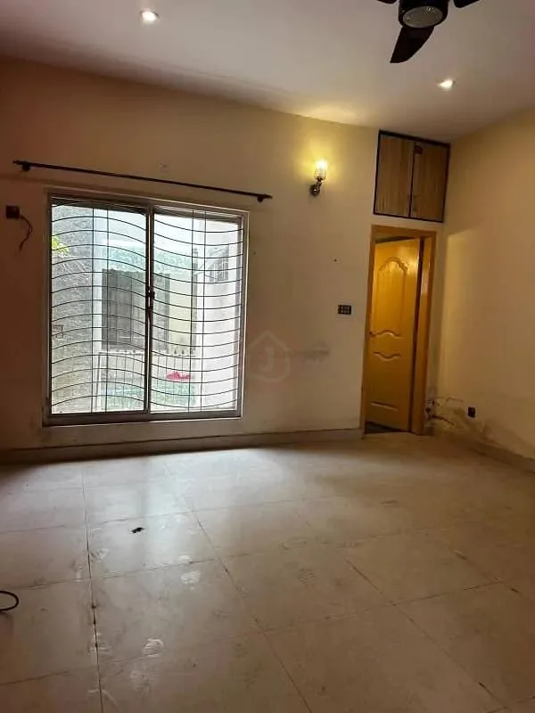 7 Marla Elegant Home Available in Cavalry Ground Lahore