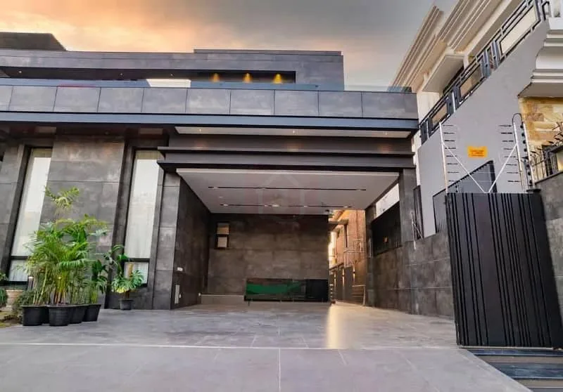 Luxury 2 Kanal Bungalow for Sale in DHA Phase 3, Lahore