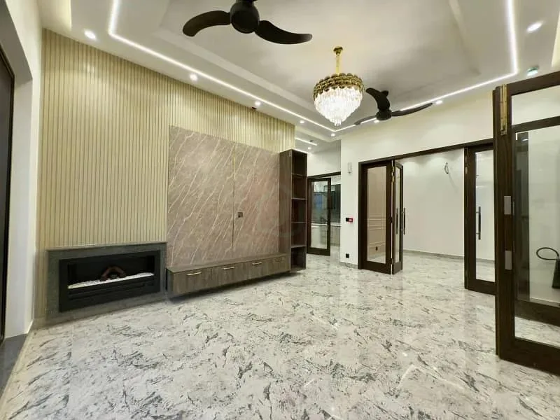 Exquisite 10 Marla Designer Villa Available in DHA Phase 6