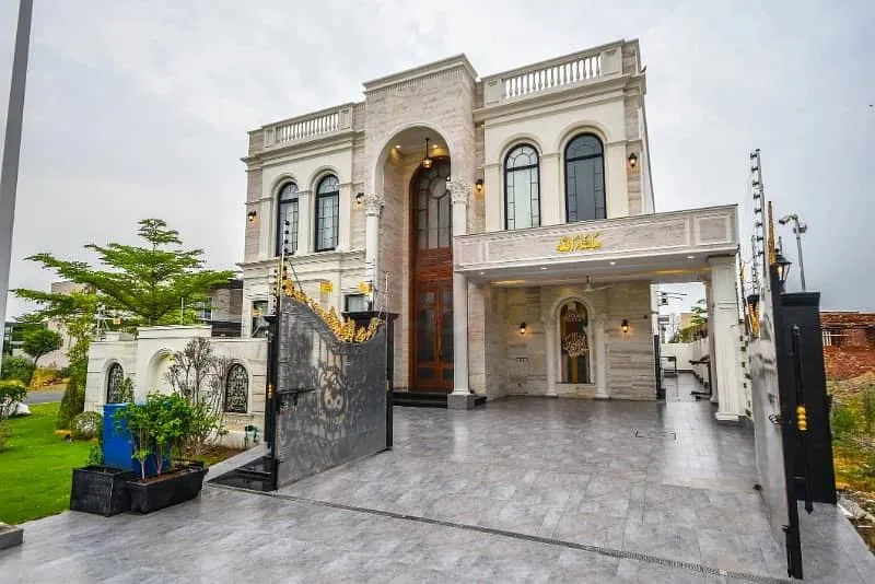 Spacious 1 Kanal Corner House with Full Basement Near Raya