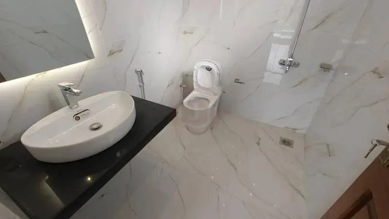 Prime Investment Opportunity in Top City 1