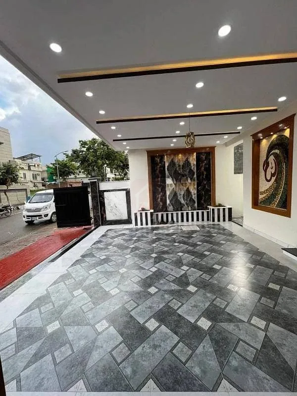 Spacious 20 Marla Home in Prime Location Close to Mosque, Park & Market