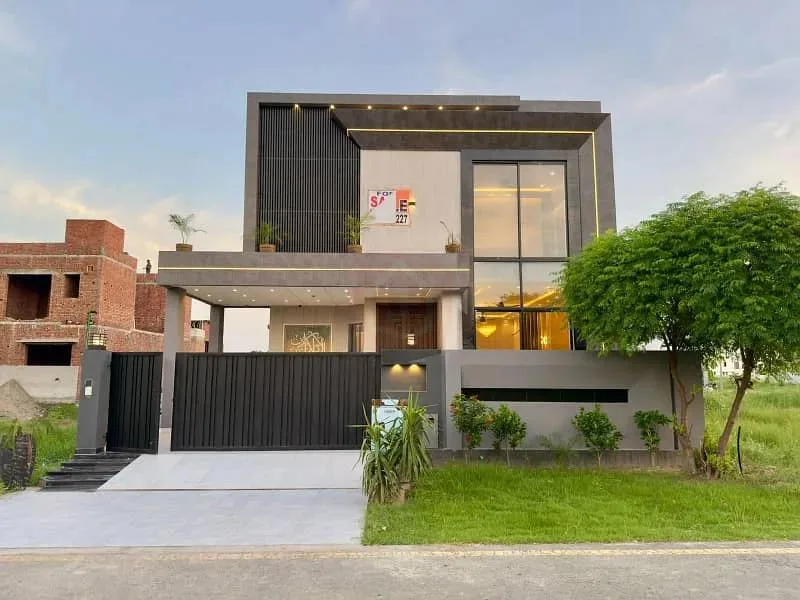 Exquisite 10 Marla Designer Villa Available in DHA Phase 6