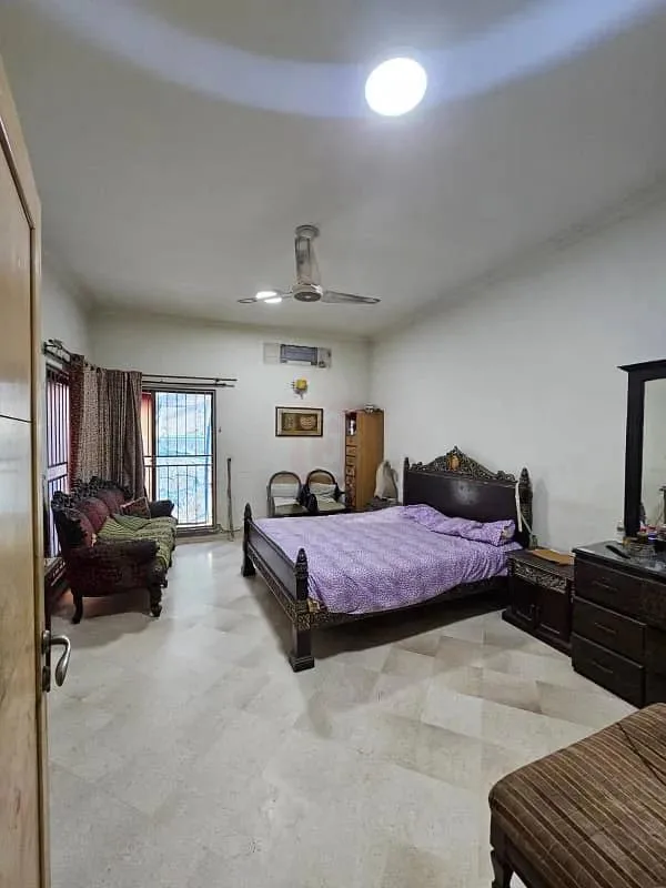 1 Kanal Bungalow for Sale in DHA Lahore - Prime Location