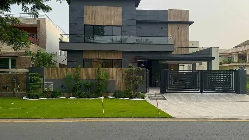 Stunning One Kanal Luxury Bungalow with Basement and Pool in DHA Lahore