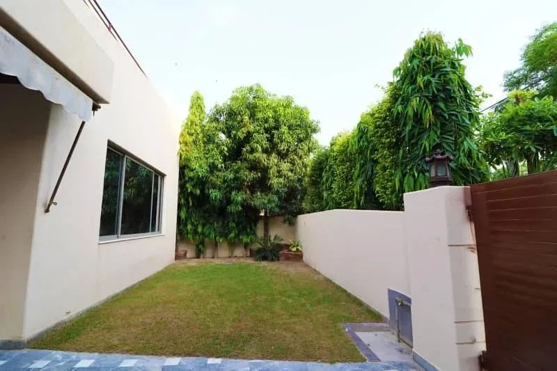 Modern One Kanal Bungalow for Sale in DHA Lahore
