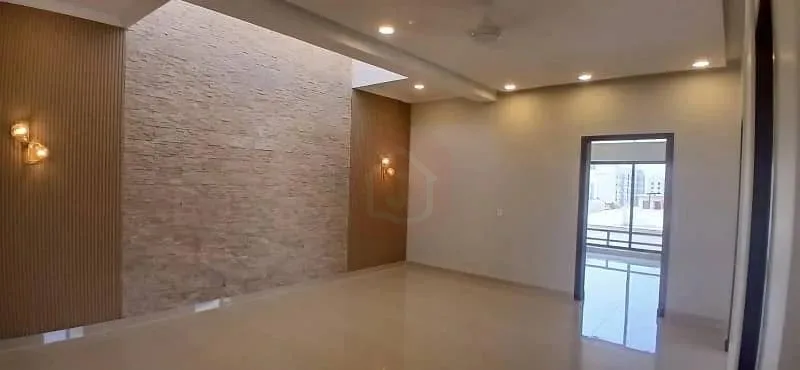 Stunning 10 Marla House on Boulevard in Bahria Enclave Islamabad - 5 Bedrooms