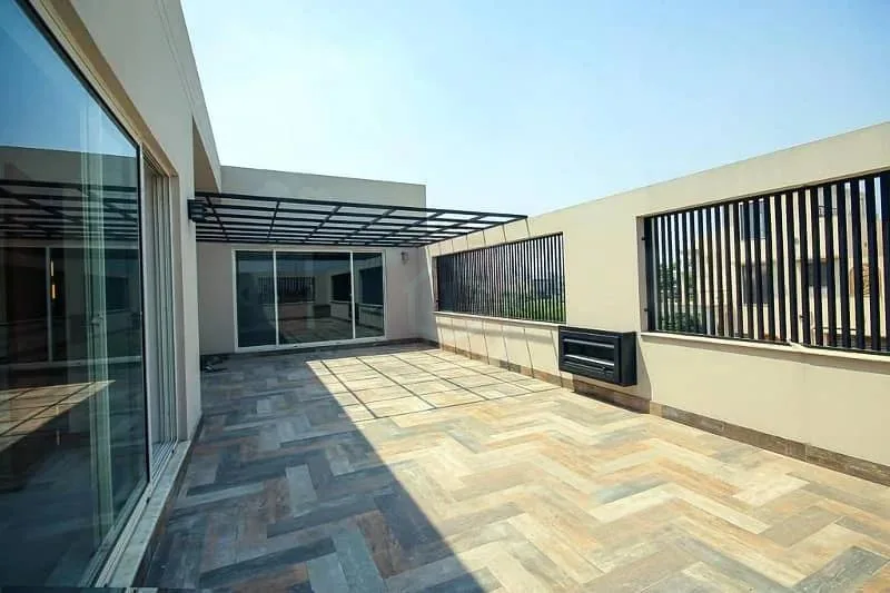 Luxury One Kanal Bungalow with Full Basement Home Theater for Sale
