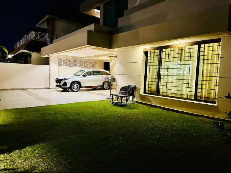 One Kanal Modern Bungalow for Sale in DHA Lahore, Near Park and Market