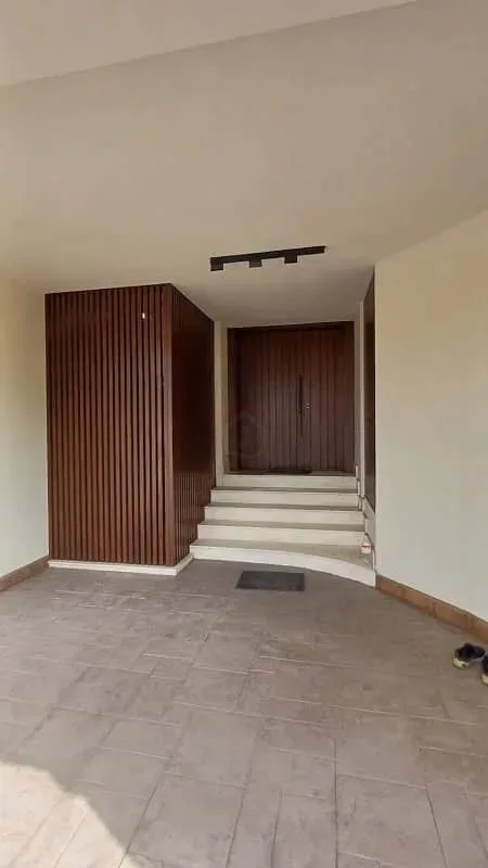 Stylish 10 Marla Margalla Facing House For Sale | 7 Bedrooms