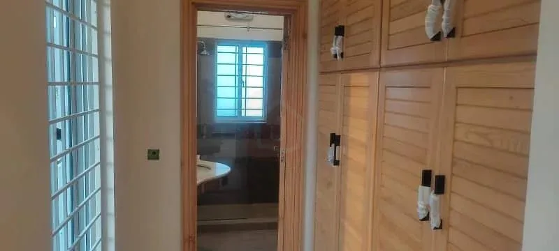 Stylish 10 Marla Home Available in Bahria Enclave Sector J, Islamabad