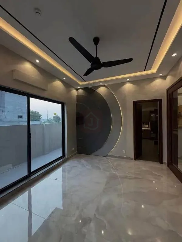 Luxury 1 Kanal House Available in DHA 2 Islamabad