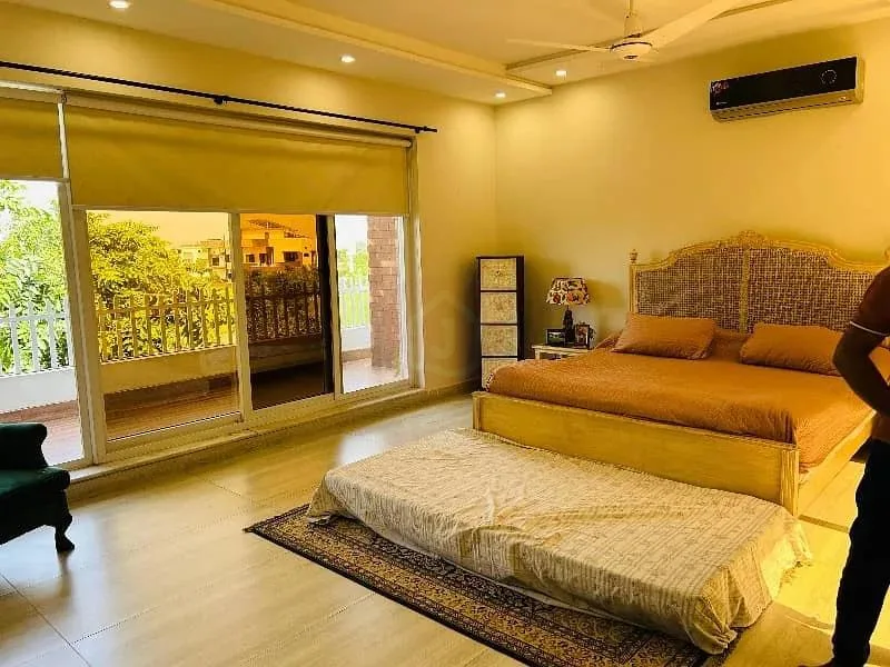 SPACIOUS AMERICAN STYLE HOME AVAILABLE FOR PURCHASE