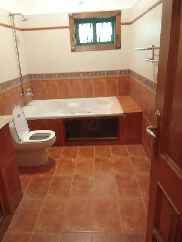 Rare Sun-Facing 5 Kanal House Available in F-6 Islamabad
