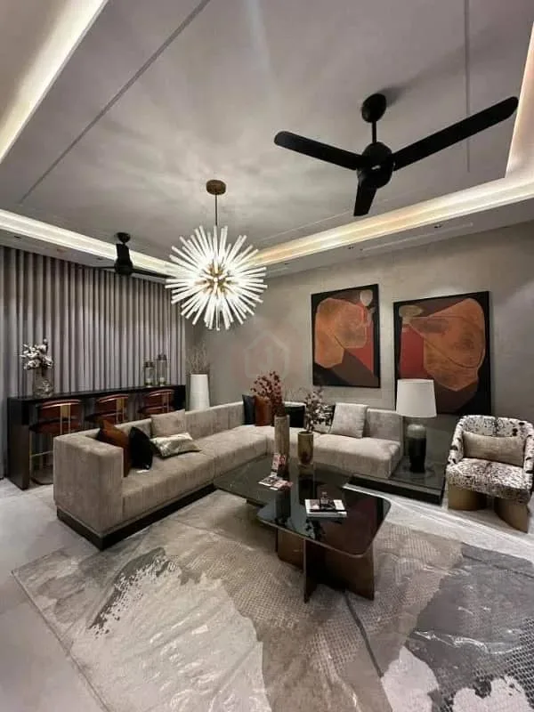 Luxurious One Kanal Bungalow with Basement and Pool in DHA Lahore