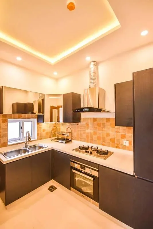 5 MARLA NEWLY BUILT MODERN HOUSE AVAILABLE FOR PURCHASE