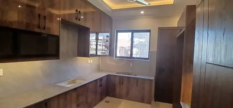 Stunning 10 Marla House on Boulevard in Bahria Enclave Islamabad - 5 Bedrooms