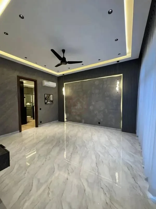 Stunning One Kanal Luxury Bungalow with 2 Servant Quarters in DHA Lahore