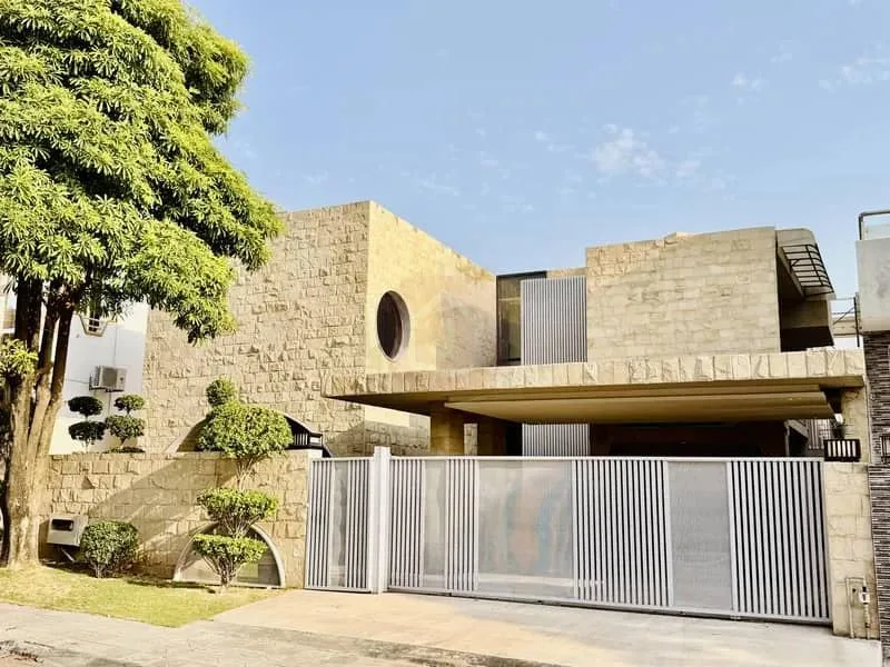 Beautiful 1 Kanal Designer Home Available in DHA Phase 2